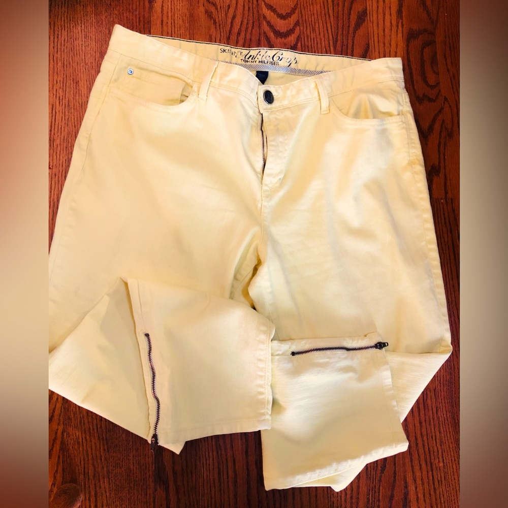 TOMMY HILFIGER Skinny YELLOW Cropped Jeans w/ Zipper Ends  Size 16